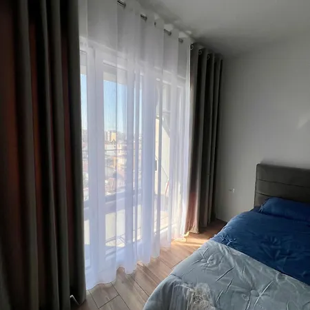 Apartment Urban Oasis Near Center Tirana