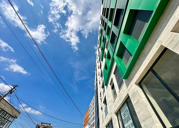 Urban Oasis Near Center